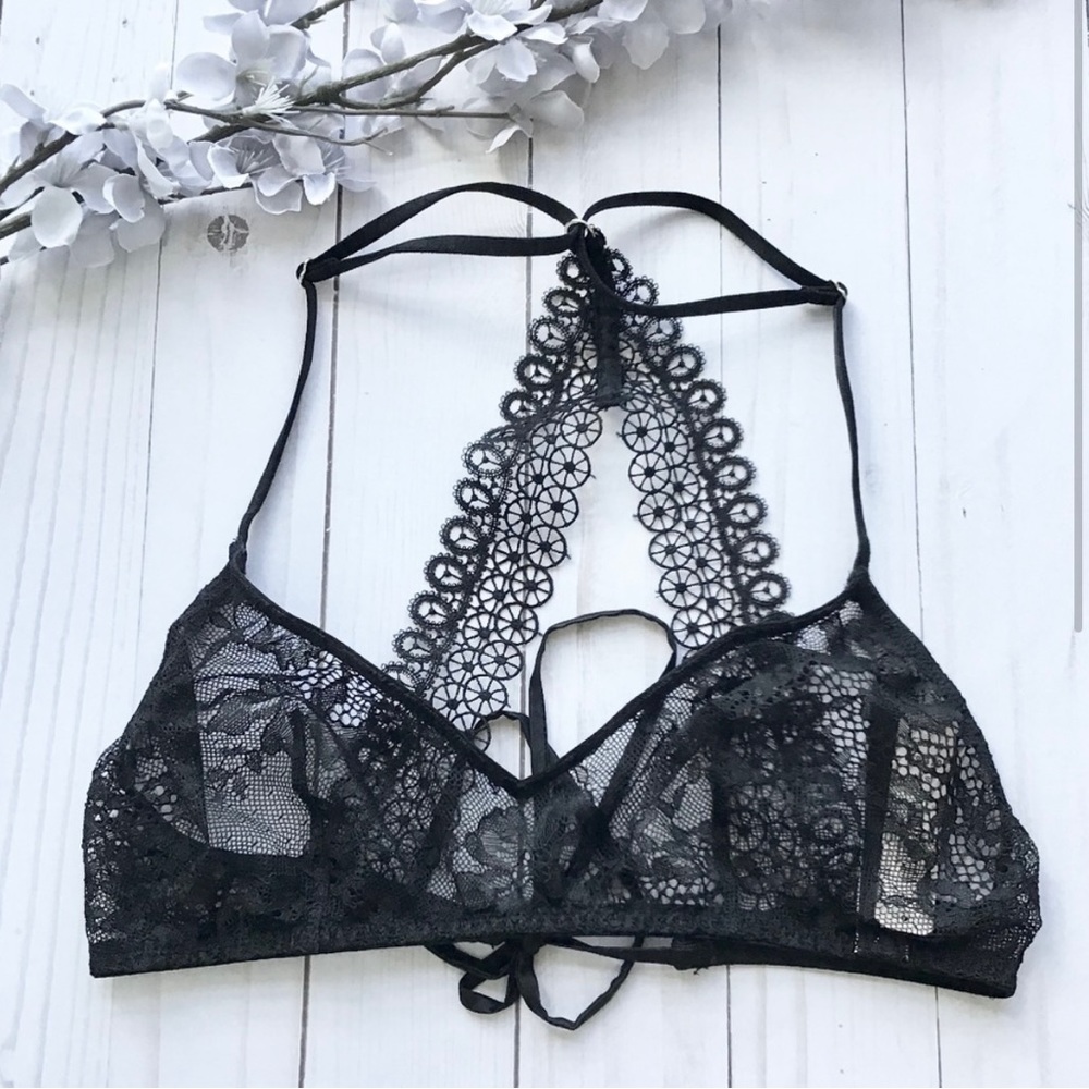 Victoria's Secret Lace Scoop Bralette—New With Tags!